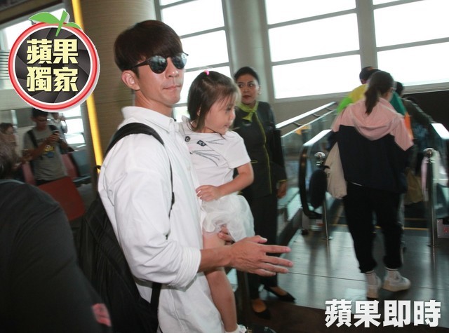 峇厘島豪撒千萬！賈靜雯、修杰楷一家四口「終於回台灣」　被道賀「祝妳再生一個」她秒回應了