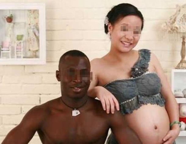 女孩嫁給黑人，婚後兩年提出離婚，得知離婚緣由，遭朋友大肆嘲笑！