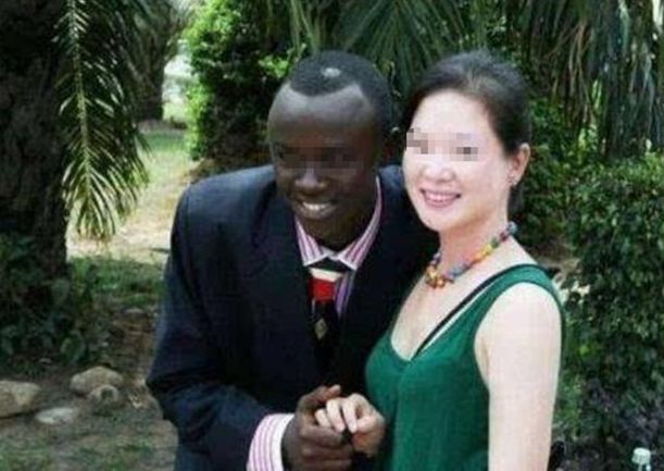 女孩嫁給黑人，婚後兩年提出離婚，得知離婚緣由，遭朋友大肆嘲笑！