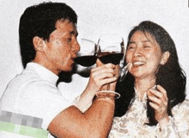 林鳳嬌當紅為愛引退「默默支持成龍30年」 面對緋聞:他說不是,我就相信他!