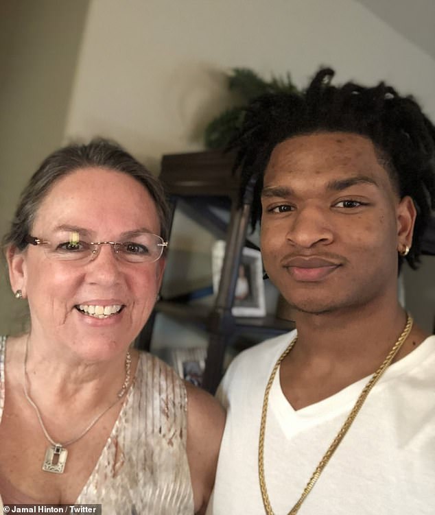 想跟孫子一起吃晚餐!奶奶簡訊傳錯「陌生人晉級榮譽外孫」 共餐3次發展超驚喜