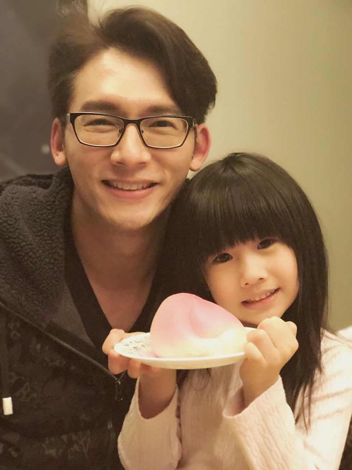 溫昇豪「5歲女兒水汪汪大眼」根本小美人！與老婆相愛20年化身「女兒奴」：就是要她開心