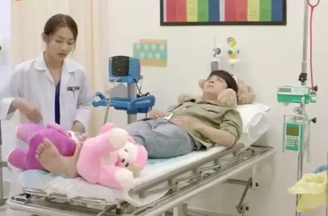 越南版《太陽的後裔》男女高顏值驚人！ 網友推「不輸宋仲基、宋慧喬」但經典橋段卻有些尷尬