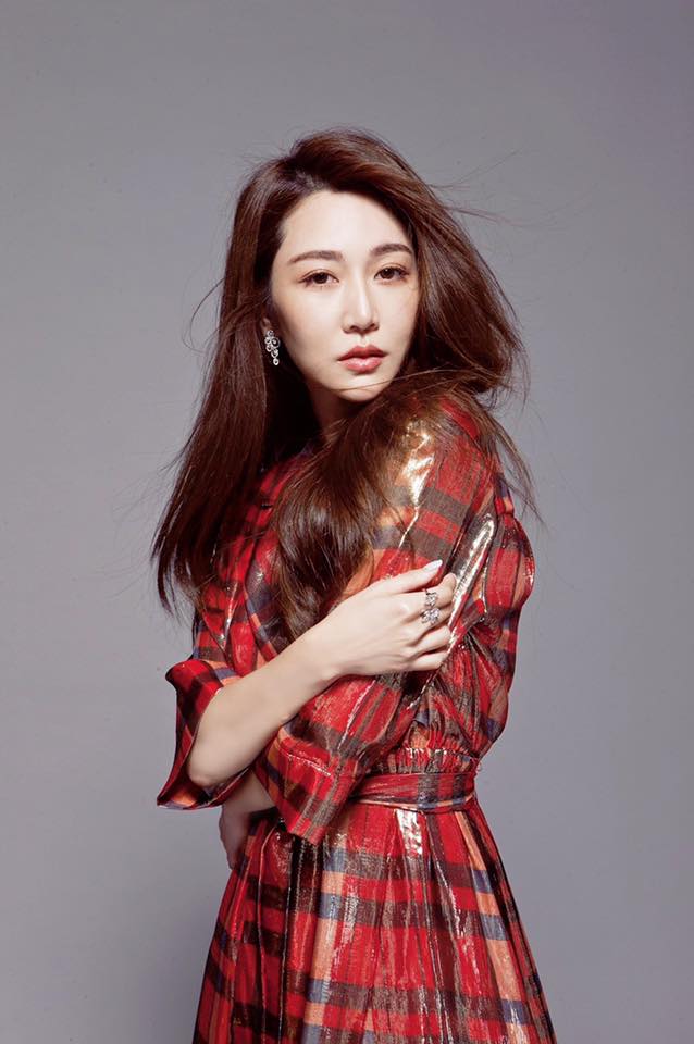 曾莞婷家道中落「父走後為母扛債」 演「郭佳佳」爆紅卻被罵淚憶:只想養活媽媽