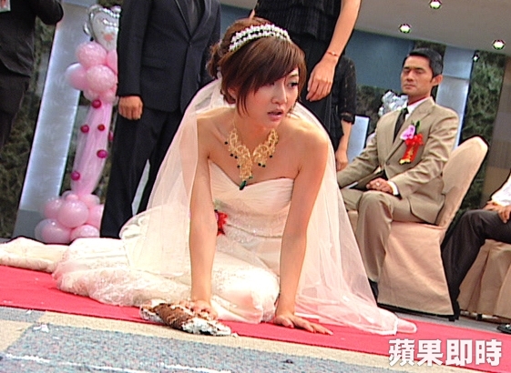 曾莞婷家道中落「父走後為母扛債」 演「郭佳佳」爆紅卻被罵淚憶:只想養活媽媽