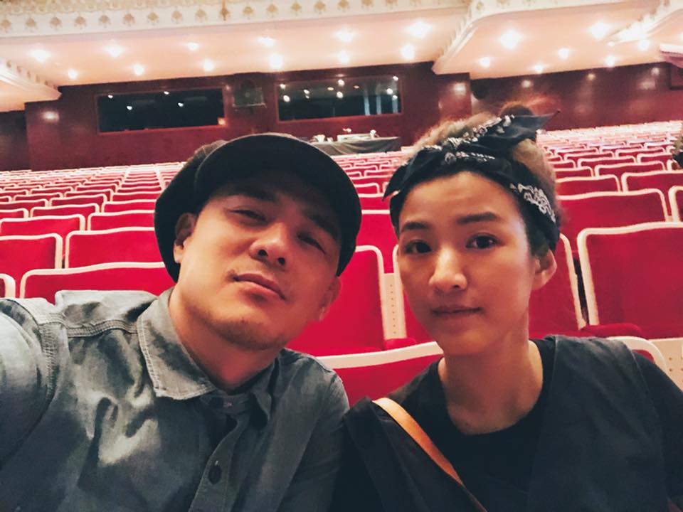 竇智孔「喜迎二寶」驚訝到連問三次：真的嗎？秘婚8年「愛妻曝光」大眼萌笑如高中生