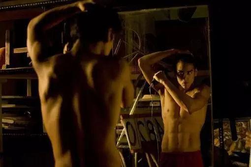 彭於晏自律到令人敬畏的人生！終於知道為何男女都喜歡他了，從奶油小生到型男，付出的遠超想象！