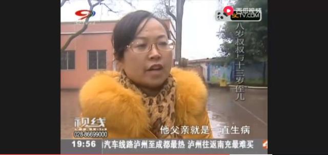 8歲孩子是叔叔... 他「揹著13歲姪子」上學去   風雨無阻從不遲到好心疼：逆境中堅強