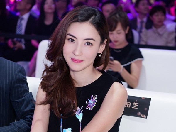 離婚7年!張柏芝傳在香港「秘密生下第三胎」? 媽媽現身醫院「孩子的爹身分曝光」來頭超級大