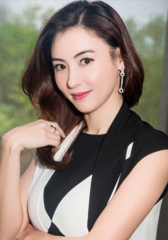 離婚7年!張柏芝傳在香港「秘密生下第三胎」? 媽媽現身醫院「孩子的爹身分曝光」來頭超級大