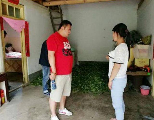 夫妻冷戰，小叔子常來家洗澡，妻子直接關氣，隔天看到浴室垃圾桶，軟在地上！