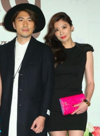 44歲賈靜雯弟媳曝光,原來是我們熟悉的她,網友:難怪一直不公開