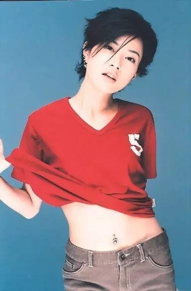 她19歲「出道即巔峰」 成就足以養活半個公司! 卻因「負面新聞纏身」遭冷凍:總會搭錯車