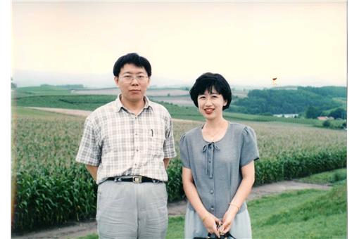 嫁柯文哲如單親媽！陳佩琪30歲相親半年閃婚  「獨自帶大3小孩」孤獨嘆：怎麼嫁這種老公