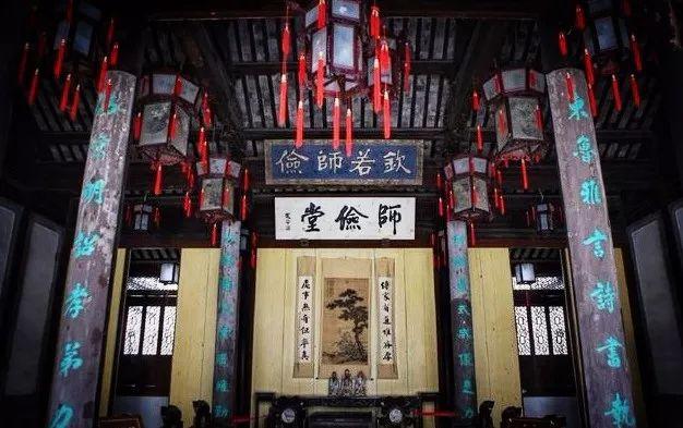 此生一定要去這「7個古色古香的小鎮」逛逛！第四處彷彿穿越時空回到過去