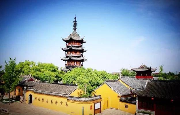 此生一定要去這「7個古色古香的小鎮」逛逛！第四處彷彿穿越時空回到過去