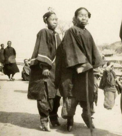 清朝後宮中，皇帝是如何區分滿漢女子的？原來看這2個「隱私」部位就行！