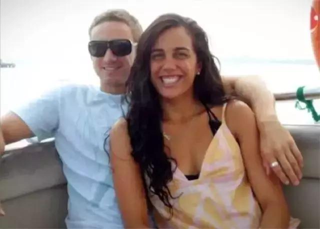 這個男孩誕生轟動了全世界，被稱作「奇迹之子」！因為他爸是全球最帥的男人，最牛的老公！