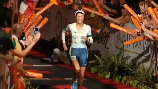 這個男孩誕生轟動了全世界，被稱作「奇迹之子」！因為他爸是全球最帥的男人，最牛的老公！