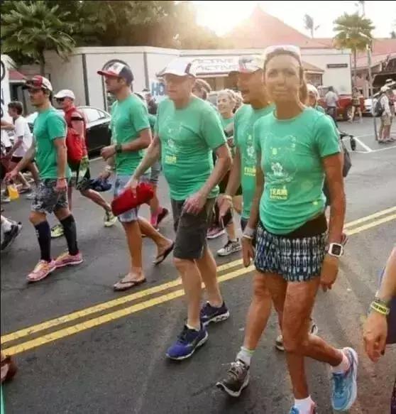 這個男孩誕生轟動了全世界，被稱作「奇迹之子」！因為他爸是全球最帥的男人，最牛的老公！