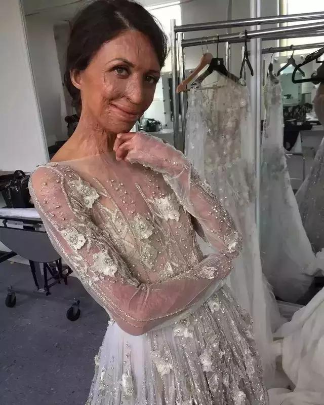 這個男孩誕生轟動了全世界，被稱作「奇迹之子」！因為他爸是全球最帥的男人，最牛的老公！