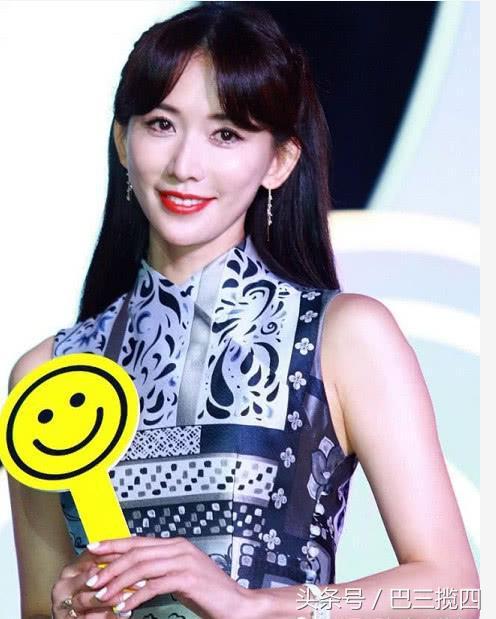 周迅44歲，賈靜雯44歲，王艷44歲都輸給她的44歲！