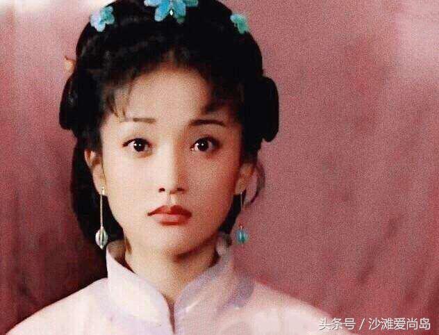 周迅44歲，賈靜雯44歲，王艷44歲都輸給她的44歲！