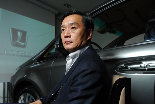 嚴凱泰生命中「最重要三個女人」 如今剩「2人相依為命」 他感性告白：謝謝上天將她們賜給我