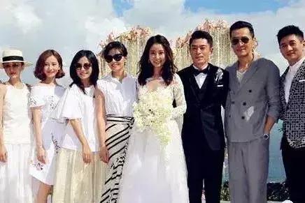 林心如結婚趙薇只給了10萬禮金,而他結婚,趙薇手一揮就是200萬!