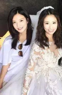 林心如結婚趙薇只給了10萬禮金,而他結婚,趙薇手一揮就是200萬!