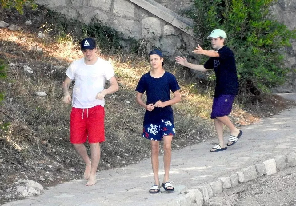 二兒子才是最帥的！貝克漢長子從小備受矚目　老二「越大越像貝克漢」被品牌相中身價狂飆2億