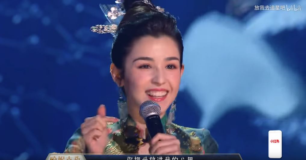 4000年一遇仙女!22歲新疆正妹跳舞「面紗下美貌」一夜爆紅 私下「逆天身材」網暴動:美女中的美女