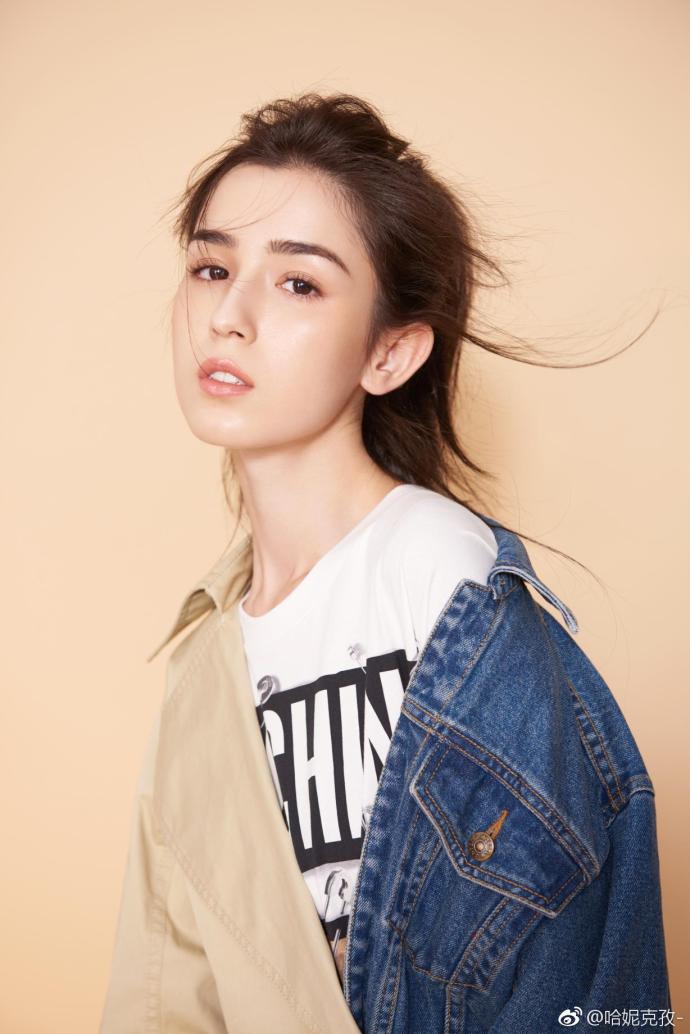 4000年一遇仙女!22歲新疆正妹跳舞「面紗下美貌」一夜爆紅 私下「逆天身材」網暴動:美女中的美女