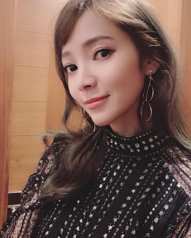 微笑也能是力量！侯佩岑「15句正能量金句」女人要愛自己　「好的壞的都接受才完整人生」
