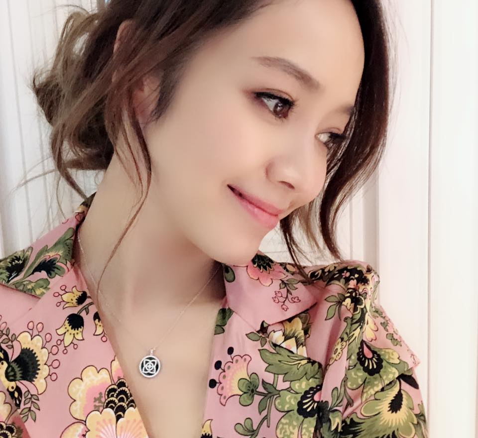 微笑也能是力量！侯佩岑「15句正能量金句」女人要愛自己　「好的壞的都接受才完整人生」