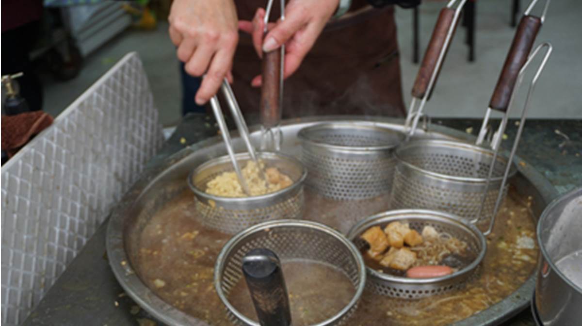 50元滷味塞肉加料悄喊「不要講」！金門11年小店「賺錢擺一邊」  阿姨暖回：呷飽卡要緊