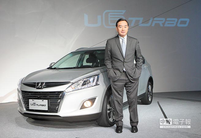 穩定軍心！嚴凱泰遺孀「帶兒女去找救命大臣」求幫集團度難關　他秒答應：「會助一臂之力」