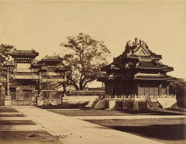 攝影師鏡頭下「150年前的日本與中國」，被燒毀前的圓明園比故宮還要繁華100倍！