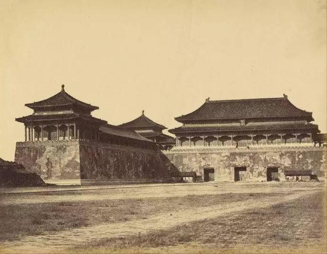 攝影師鏡頭下「150年前的日本與中國」，被燒毀前的圓明園比故宮還要繁華100倍！