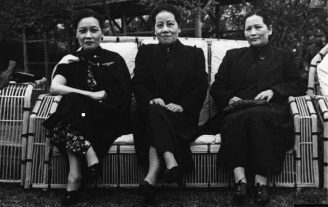 宋美齡在美國「一天換八次床單」,被指責浪費!秘書道出緣由,才知她的不易!