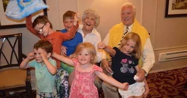 老夫妻6天閃婚恩愛73年!晚年「為病痛所苦」選擇「同時尊嚴離開」:有你在什麼都不怕