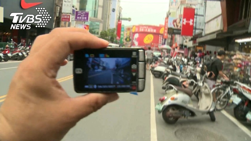 警察也受不了!交通部推新規定「懲罰檢舉魔人」 想要檢舉「先到局裡一趟」網友讚翻