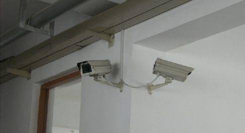 我娶啞巴為妻，婚後上班妻子攔著不讓我走，看完監控我把父母趕出家