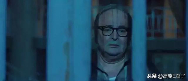 世界第一人！102歲老爸把75歲兒子送進養老院，把孫子趕出家門  網友：真是有趣的老爺爺