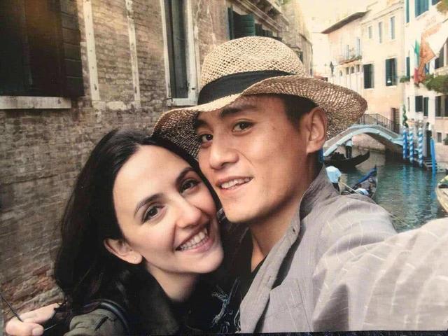 劉燁炫妻「童年照」從小美到大　如今39歲照樣少女感十足！