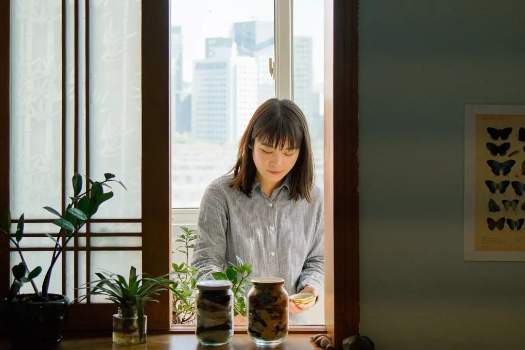 甘願放棄高薪！一對情侶「3年零收入、不消費」除了房租沒有支出　最後竟成功開店：零浪費生活