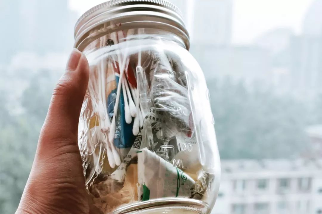 甘願放棄高薪！一對情侶「3年零收入、不消費」除了房租沒有支出　最後竟成功開店：零浪費生活