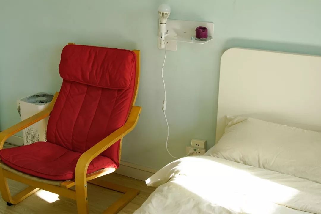 甘願放棄高薪！一對情侶「3年零收入、不消費」除了房租沒有支出　最後竟成功開店：零浪費生活