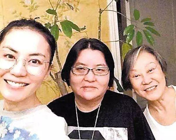 王菲與朋友秘密相聚台灣,一個細節透露謝霆鋒也在!