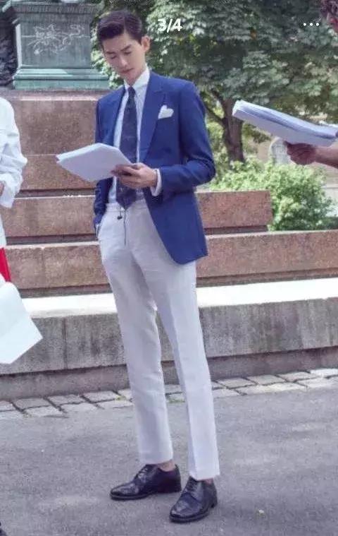 神仙比例？周潤發身材比例太好「真實身高讓人驚訝」  鄭少秋「逆天長腿」光走路就帥成一陣風